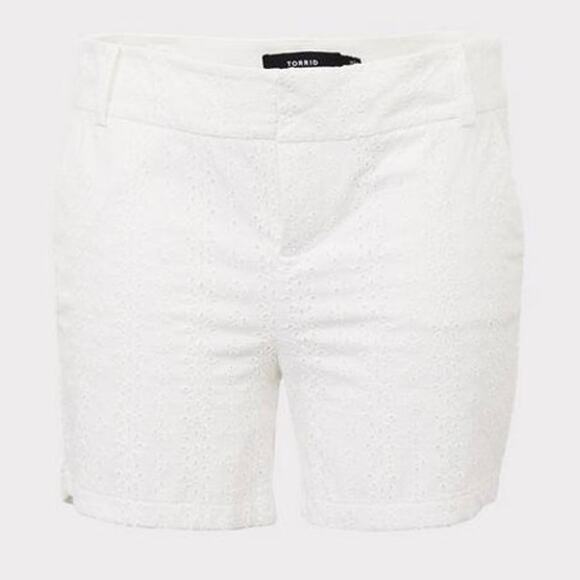 Torrid White Eyelet Plus Size Shorts 26 Crochet
Lace Embroidered - Picture 3 of 11